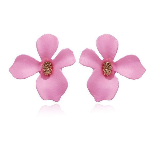 Boho Pink Flower 🌸 Earrings - Picture 3 of 5